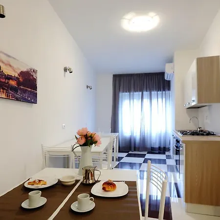 Konukevi Saint Peter's Luxury Domus Roma
